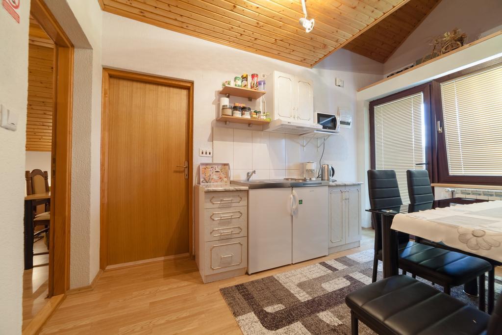 Apartment Luketic Slunj Eksteriør billede