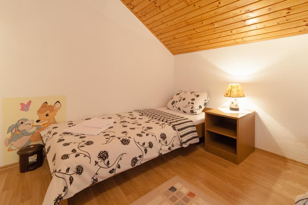 Apartment Luketic Slunj Eksteriør billede