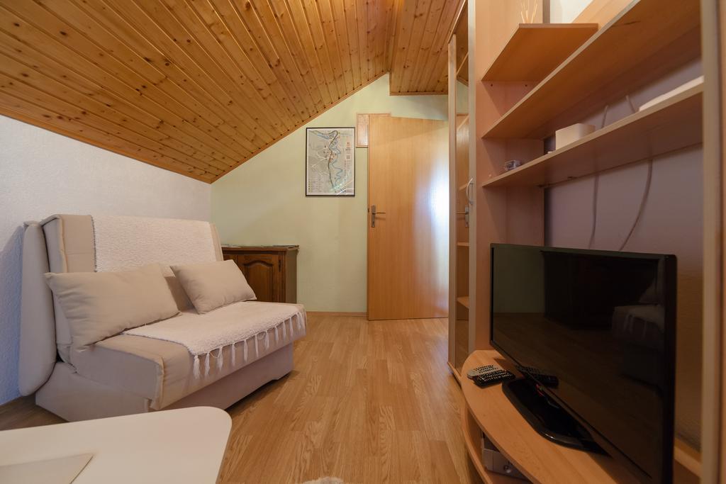 Apartment Luketic Slunj Eksteriør billede